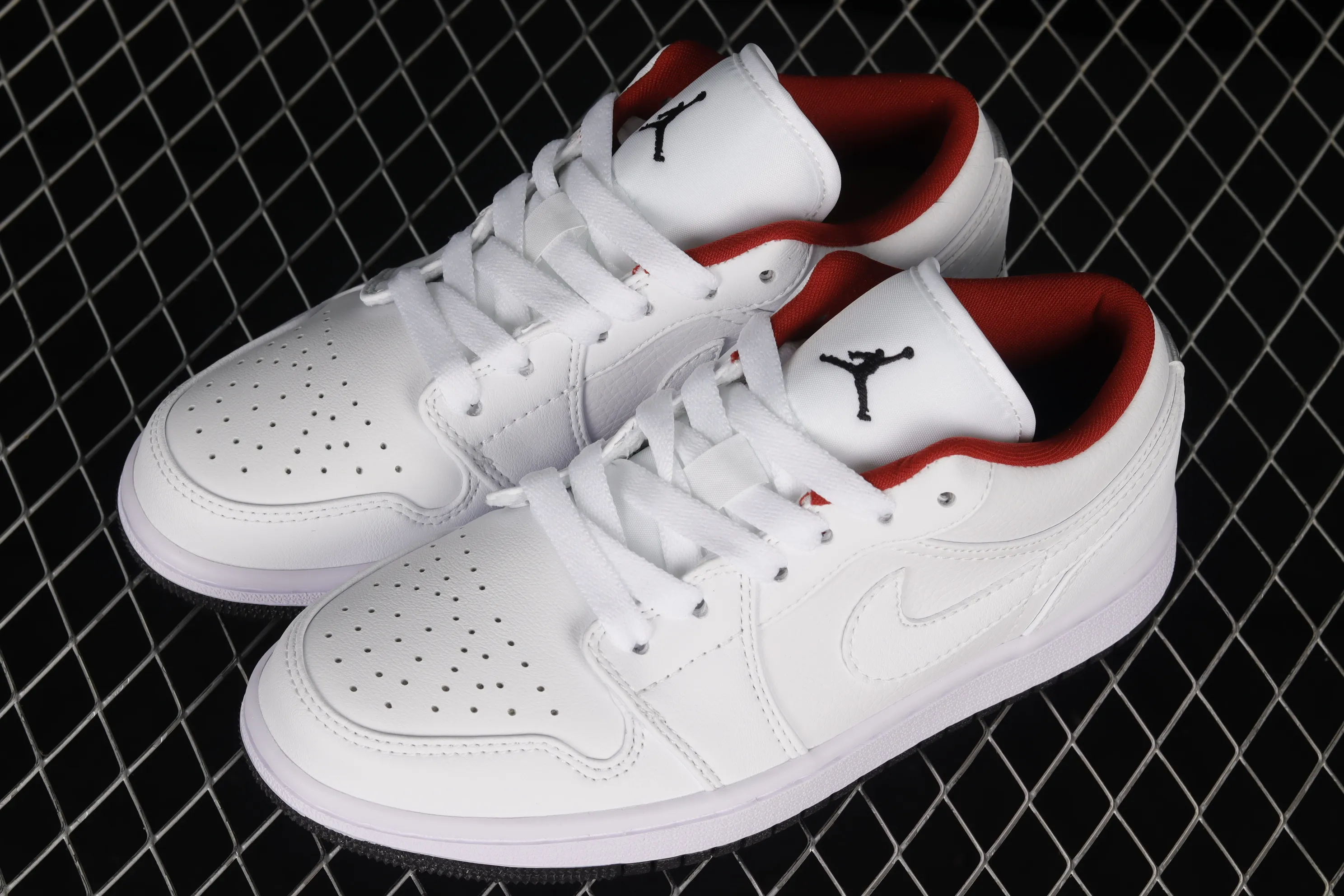 All categories Air Jordan Jordan series basketball shoes Air Jordan 1 Low Z version Air Jordan 1 Low AJ1 Joe 1 all white low-top cultural basketball shoes 553560-164
